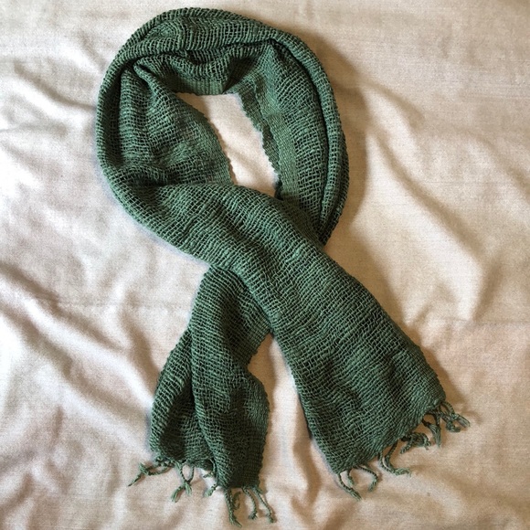 Accessories - NWOT Moss Green Scarf